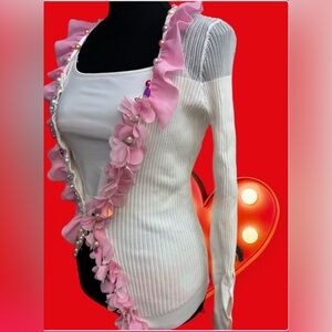White Sweater with Pink Floral Embellishments size S
Long sleeve +free tank top